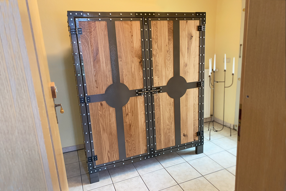 Schrank
