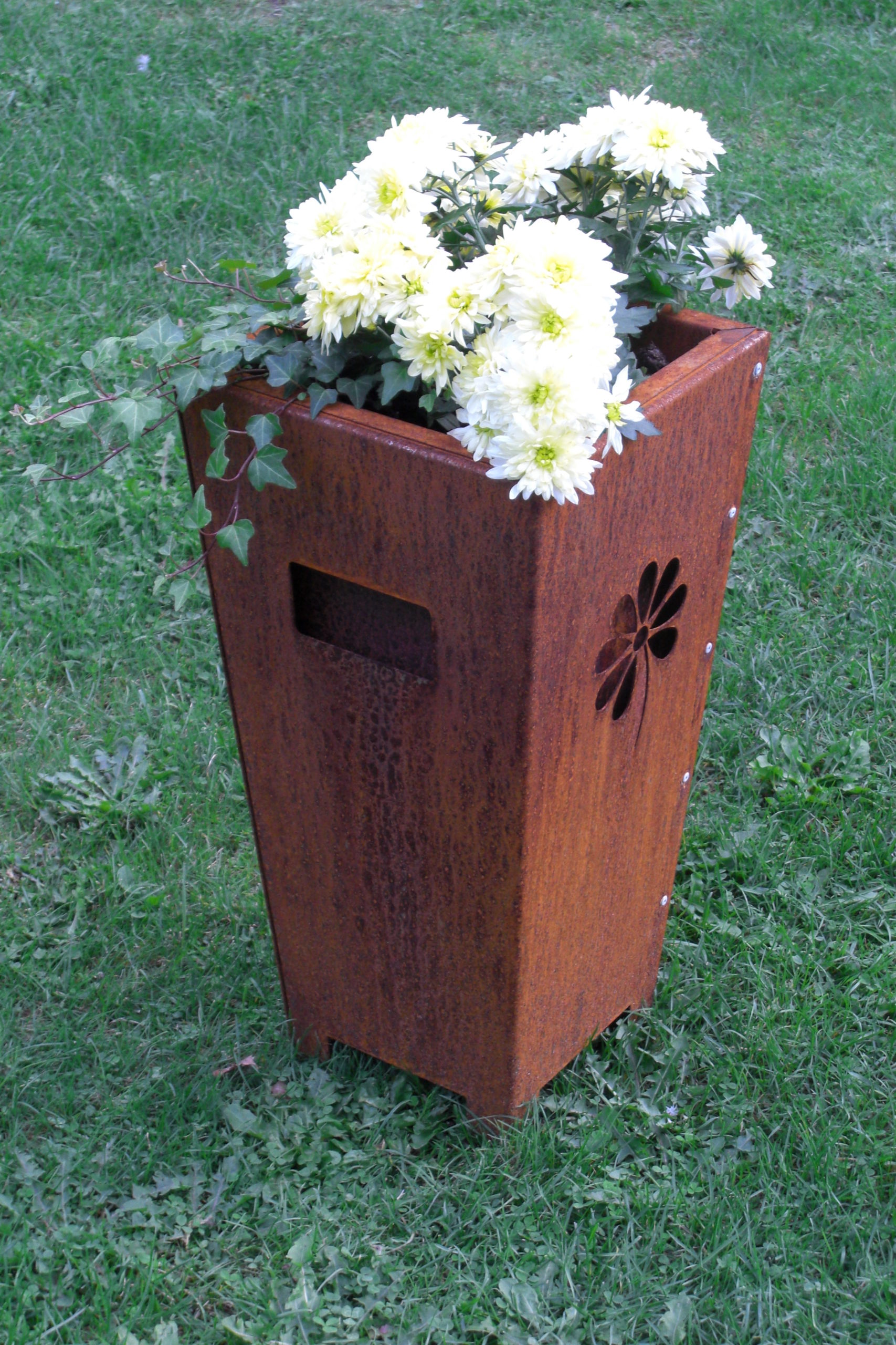 Blumenkübel